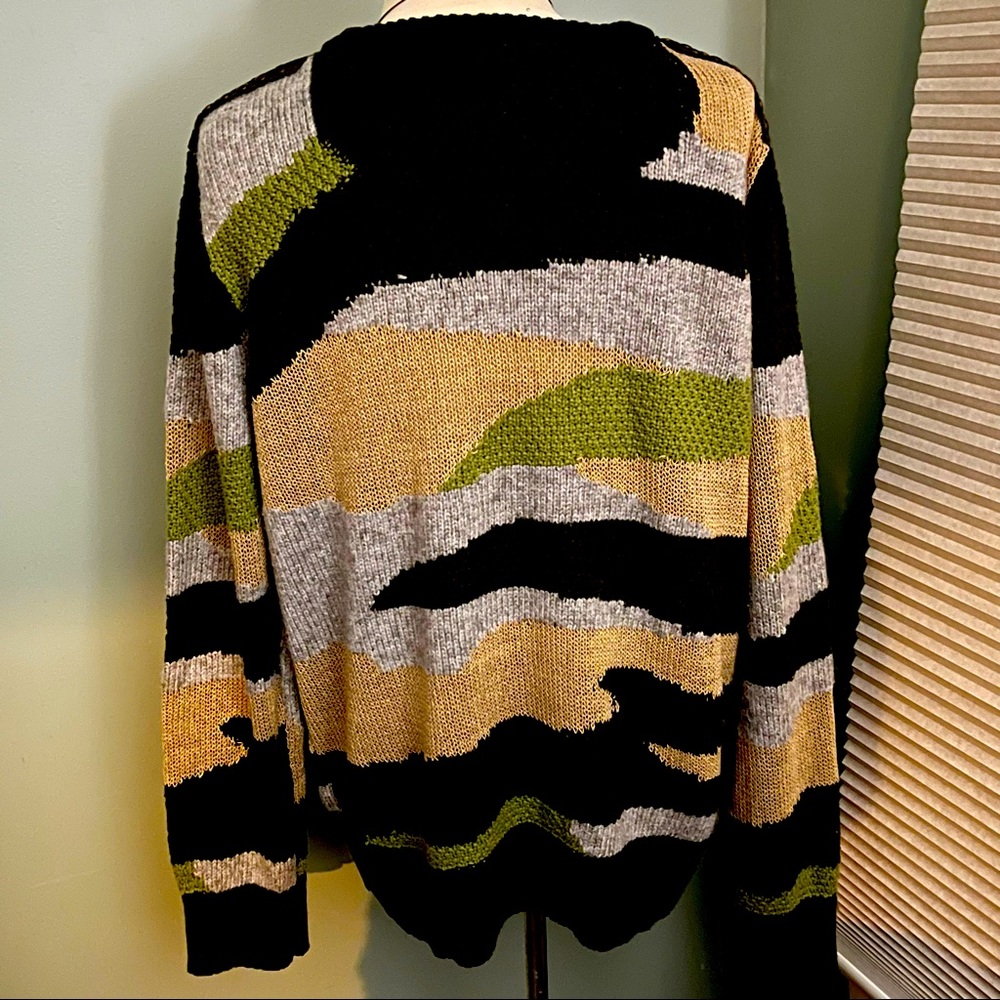 Multi-Colored And Patterned Sweater By Vince Camu… - image 5